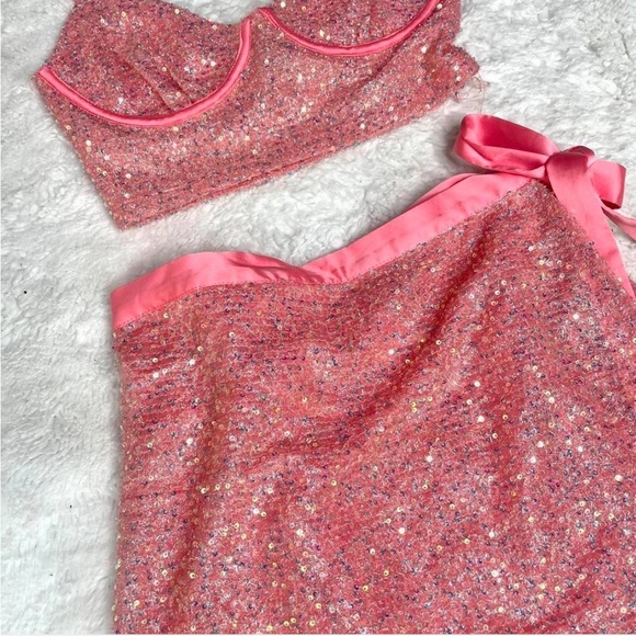 Pink sequin co-ord set - perfect for a party or festival - Picture 3 of 5